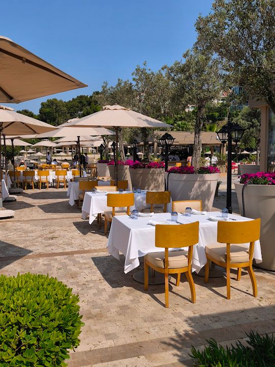 Kreb's Grill & Beach Bar