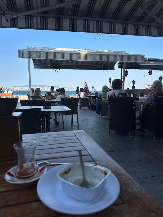 Nazlıgül Börek Pasta Salonu
