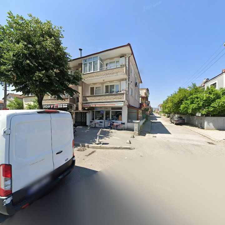 Ozanlar Pide Lahmacun. Yemek Salonu (emmi)