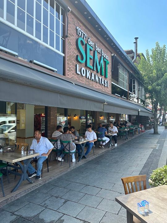 Semt Lokantası 1977