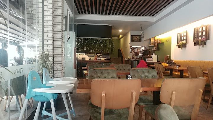 Soprano Cafe Restaurant