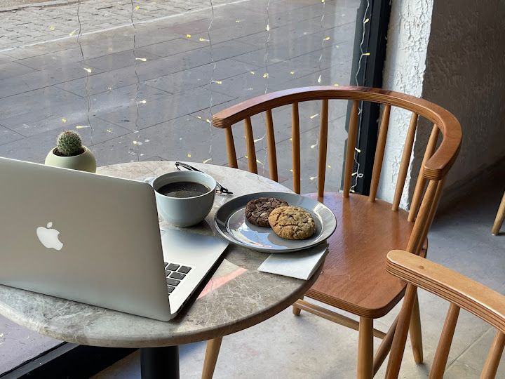 Fenny Coffee & Bakery