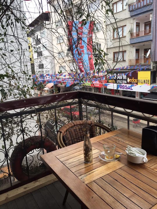 Cafe'Nes