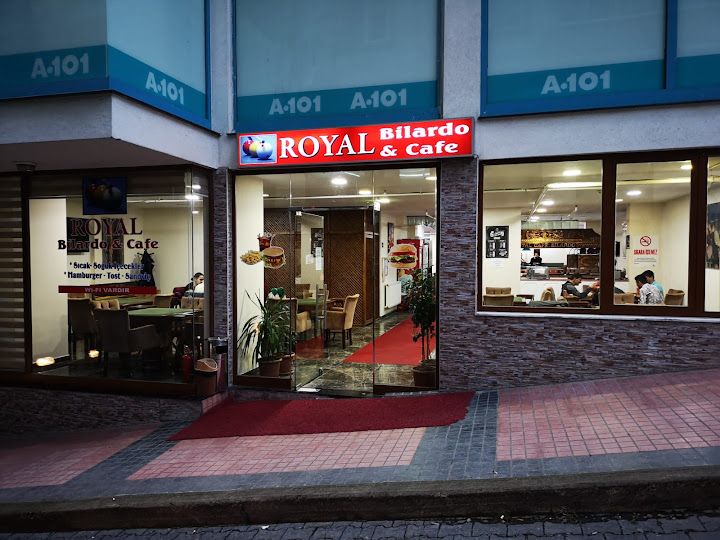 Royal Cafe& Bilardo