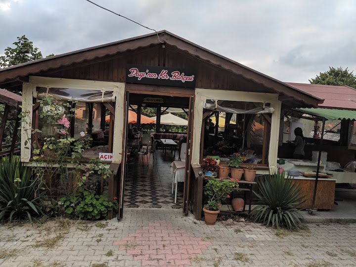 Dayının Kır Bahçesi Pide Salonu