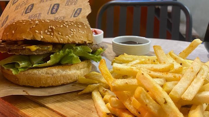Hamburger Pizza Akdağmadeni
