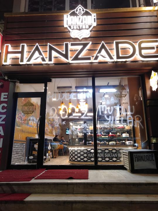 HANZADE SULTAN BAKLAVA TATLI YAŞ PASTA