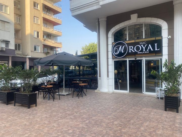 Mac Royal Cafe & Restaurant