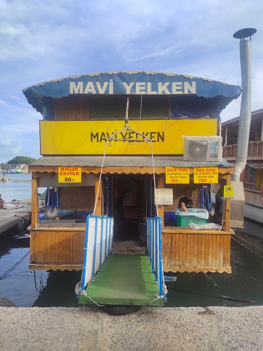 Mavi Yelken Balık Teknesi