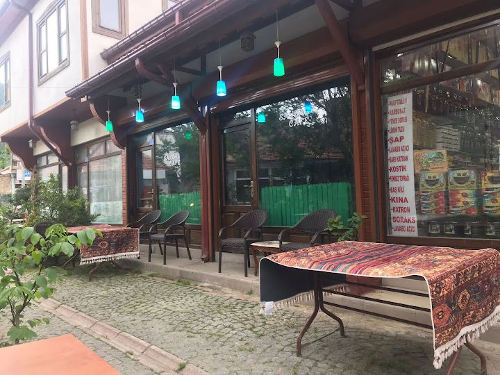 Sandal Cafe