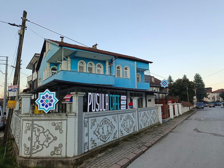 Pusula Kafe | Akademi