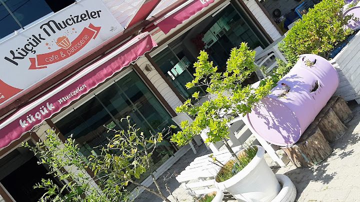 Küçük Mucizeler Cafe Patisserie