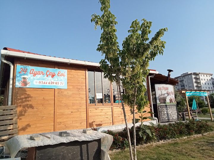 24 Ayar Çay Evi