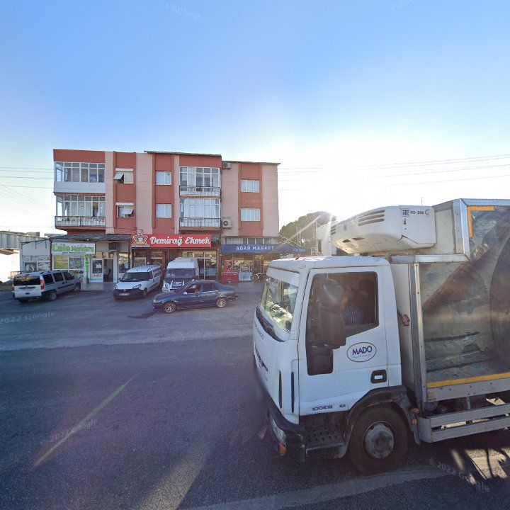 Demiraḡ Ekmek