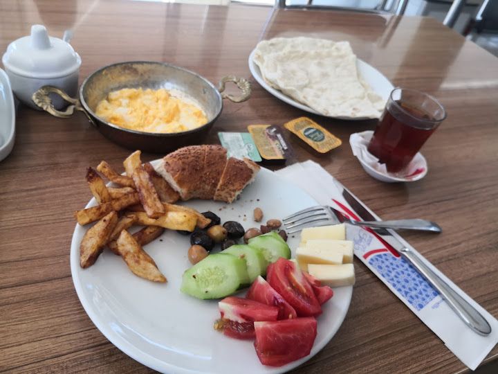 Esma kardeşler yemek