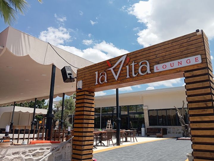 Lavita lounge - cafe bistro