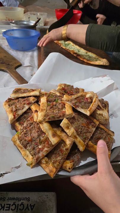 Almus Pide Salonu