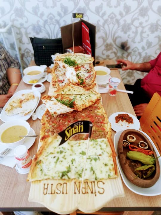 Pideci Ve Dönerci Sinan Usta