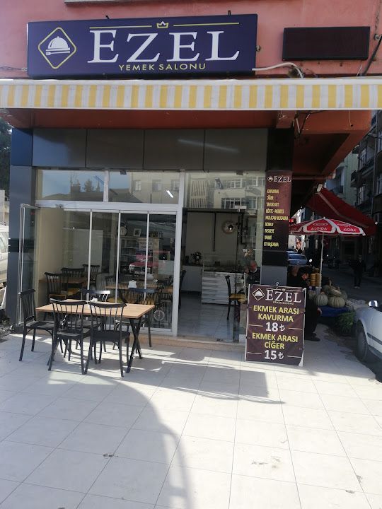 Ezel yemek salonu
