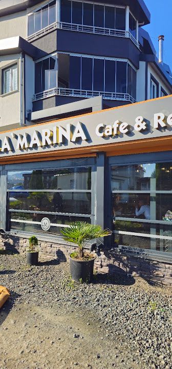 La'marina Cafe & Restaurant