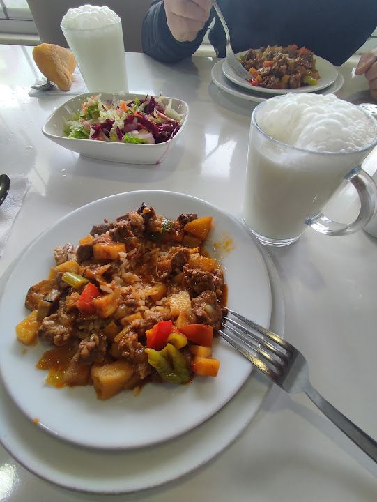 Mor Beyaz Çakıroğlu