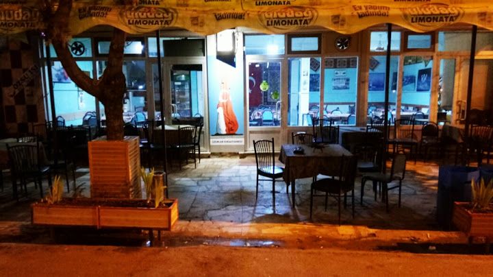 Uzunlar Kıraathanesı
