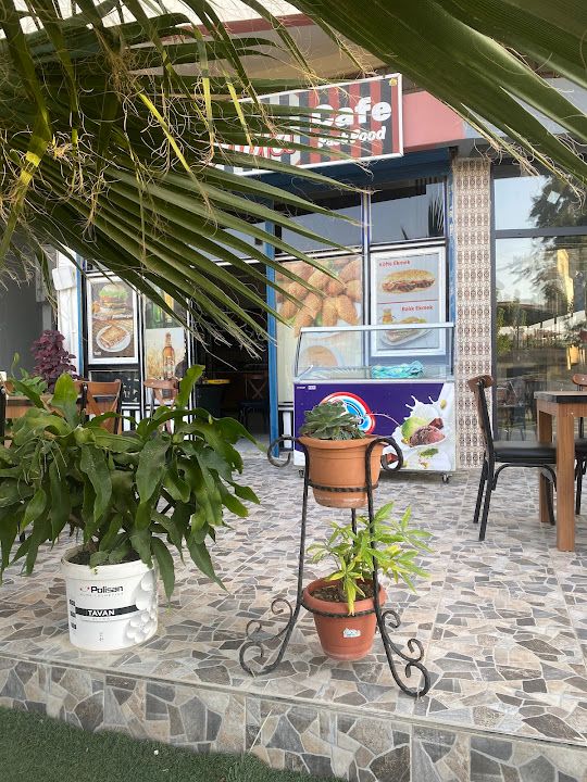 Bi'Mola Cafe
