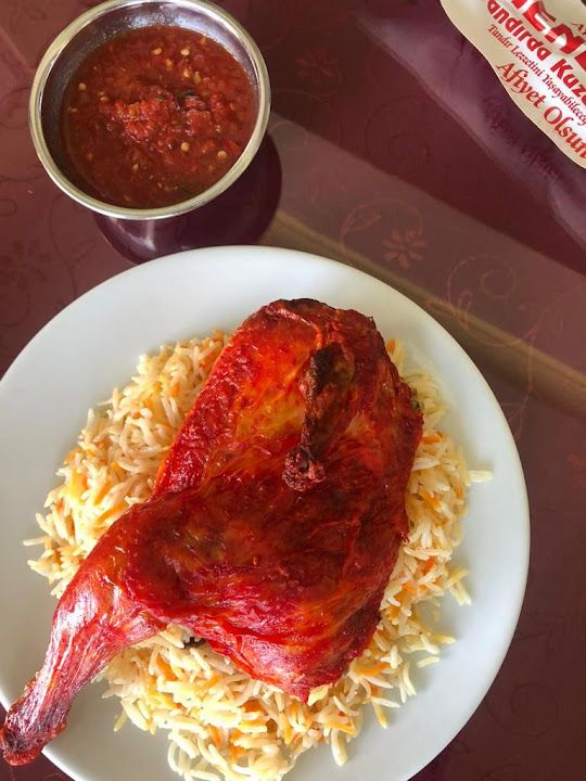 Mendi evi Tandırda kuzu ve tavuk