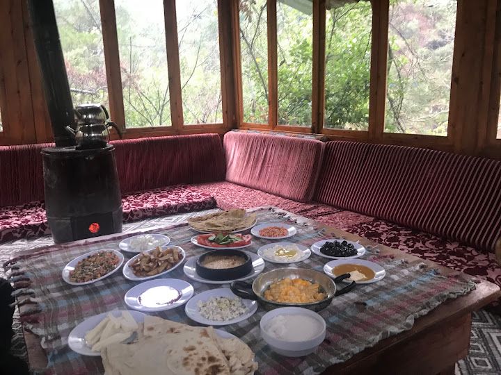 Osmanlı Kahvaltı & Kır Bahçesi