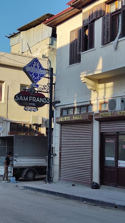 Sam Franss Restaurant