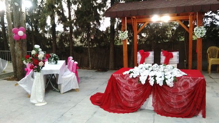 Sarmaşık Çay Bahçesi