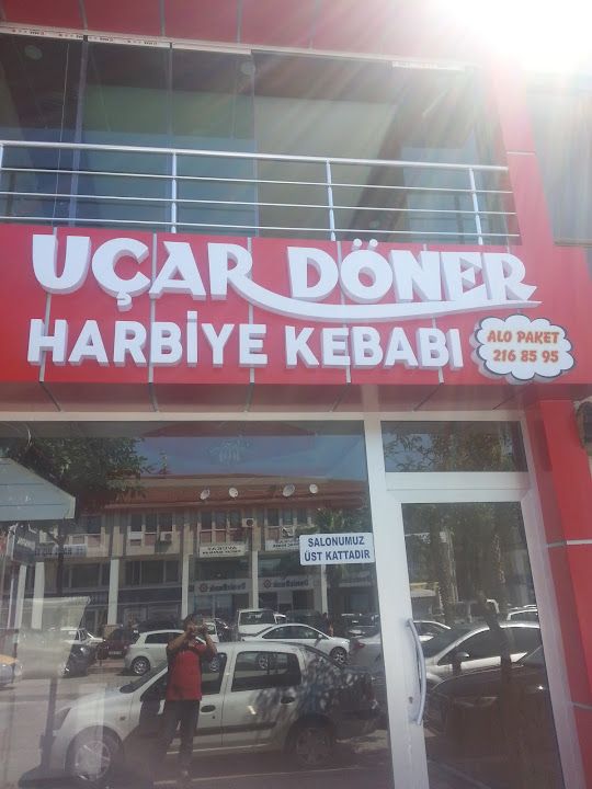 Uçar döner harbiye kebabı