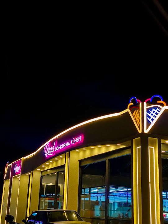 Üstad Dondurma Fabrika Satiş Mağazasi