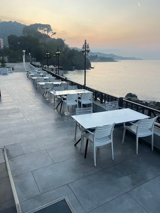 Arakale Restaurant & Cafe