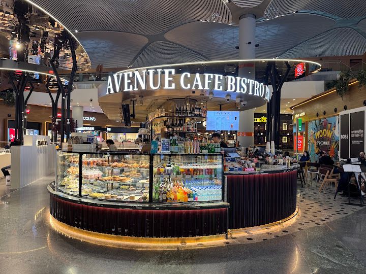 Avenue Cafe & Bistro