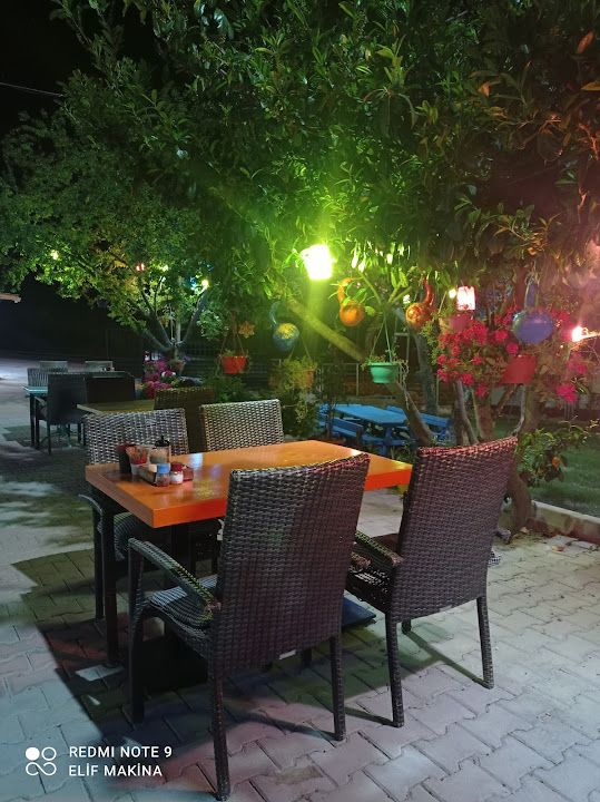 Bizim Bahçe Kahvaltı Izgara Ve Ev Yemekleri