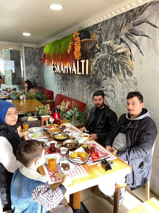 ES MENEMEN VE KAHVALTI SALONU