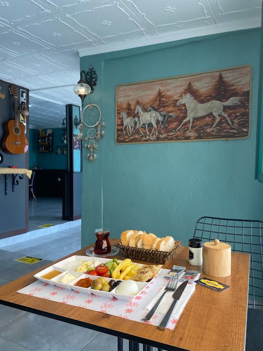 Mûtenâ Cafe Karaburun