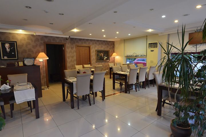 Home Cake & Restaurants