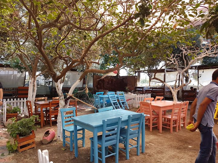 Karaağaç Asmalı Bahçe Kahvaltı Salonu