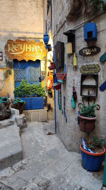 Reyhani Cafe