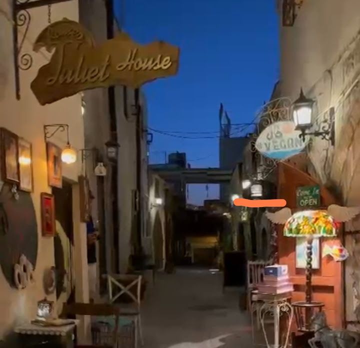 Romeo & Juliet House