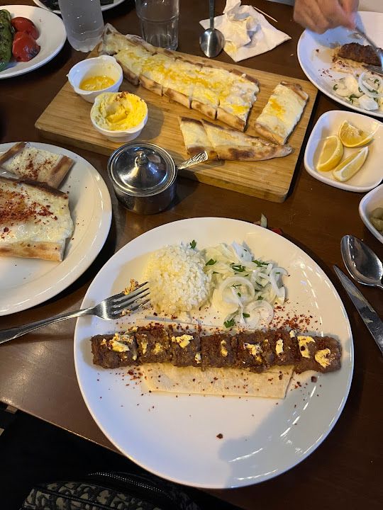 Ayazoğlu Pide & Kebap