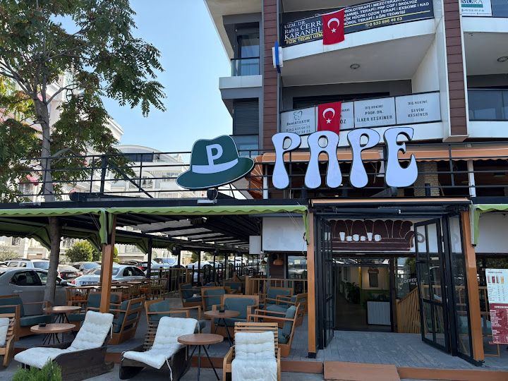 Pape Cafe