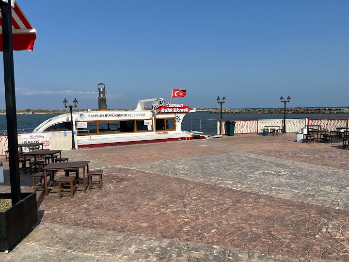 Samsun Balık Ekmek Teknesi