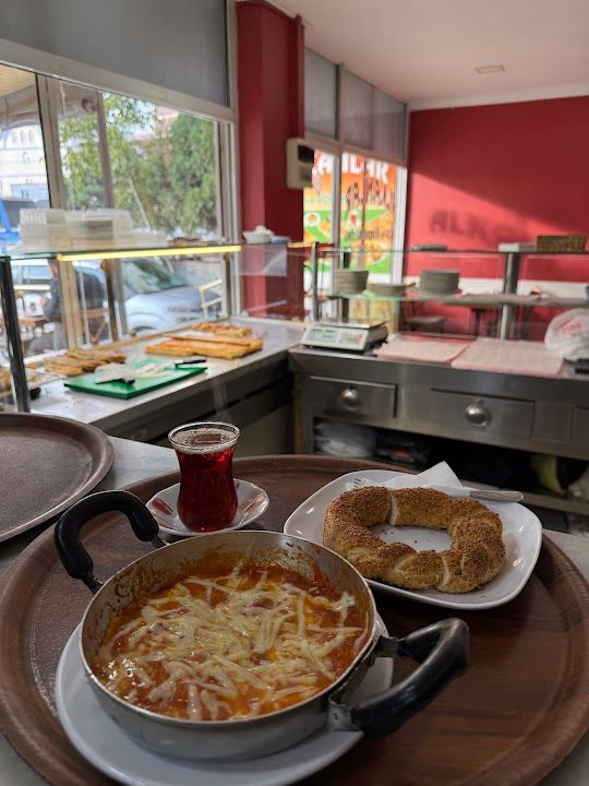 Alkanlar Pide Ve Börek Salonu