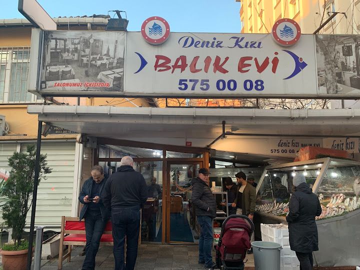 Deniz Kızı Balık Evi