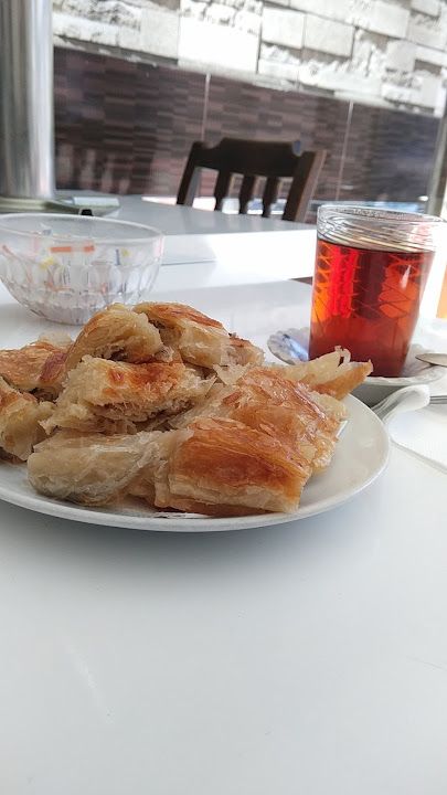 Efendi Börek & Pide Salonu