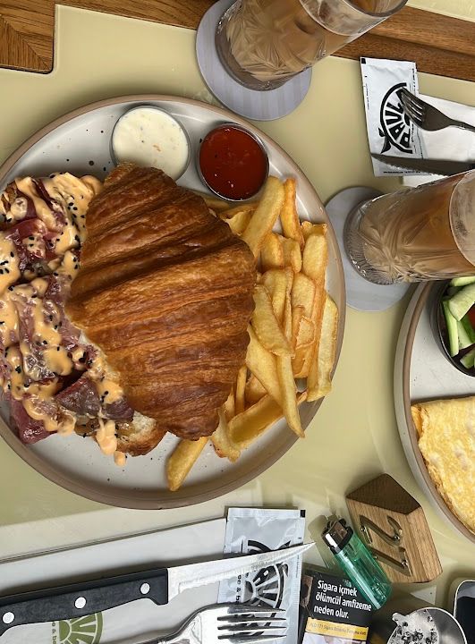 Paula Coffee & Bakery
