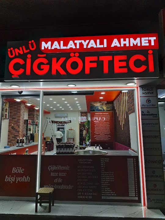 Ünlü çiğ köfteci Malatyalı Ahmet Usta